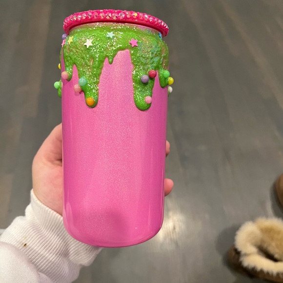 HANDMADE GRINCH CUP W HOT PINK RHINESTONES - Picture 4 of 5